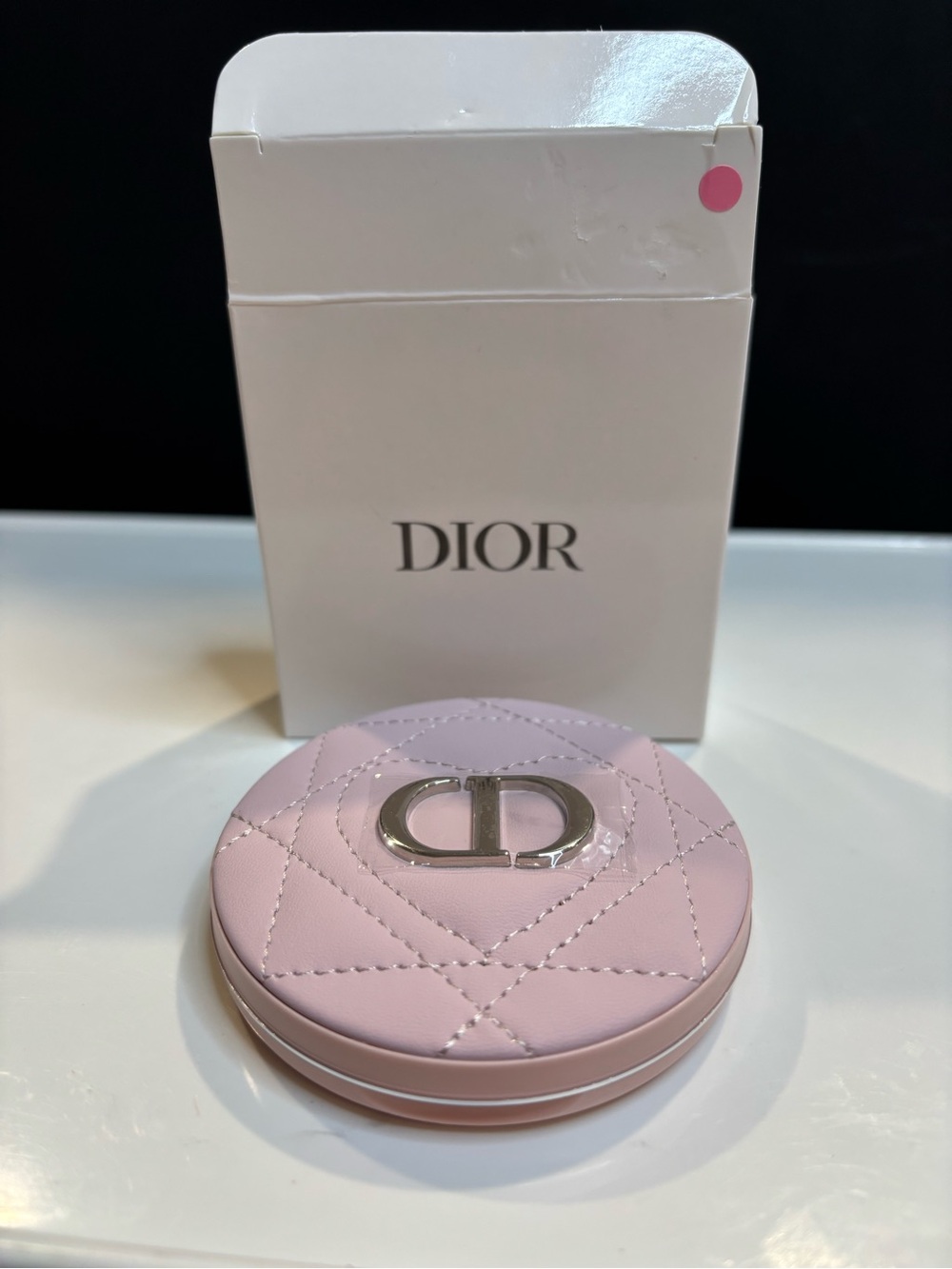 Dior GWP Quilted Light Pink Compact Case with Silver CD Emblem - Picture 4 of 4
